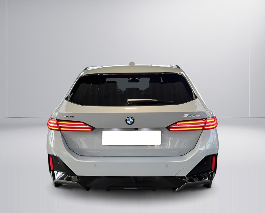 BMW Seria 5 xDrive520d (5)