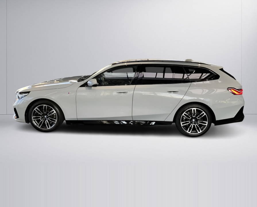 BMW Seria 5 xDrive520d (3)