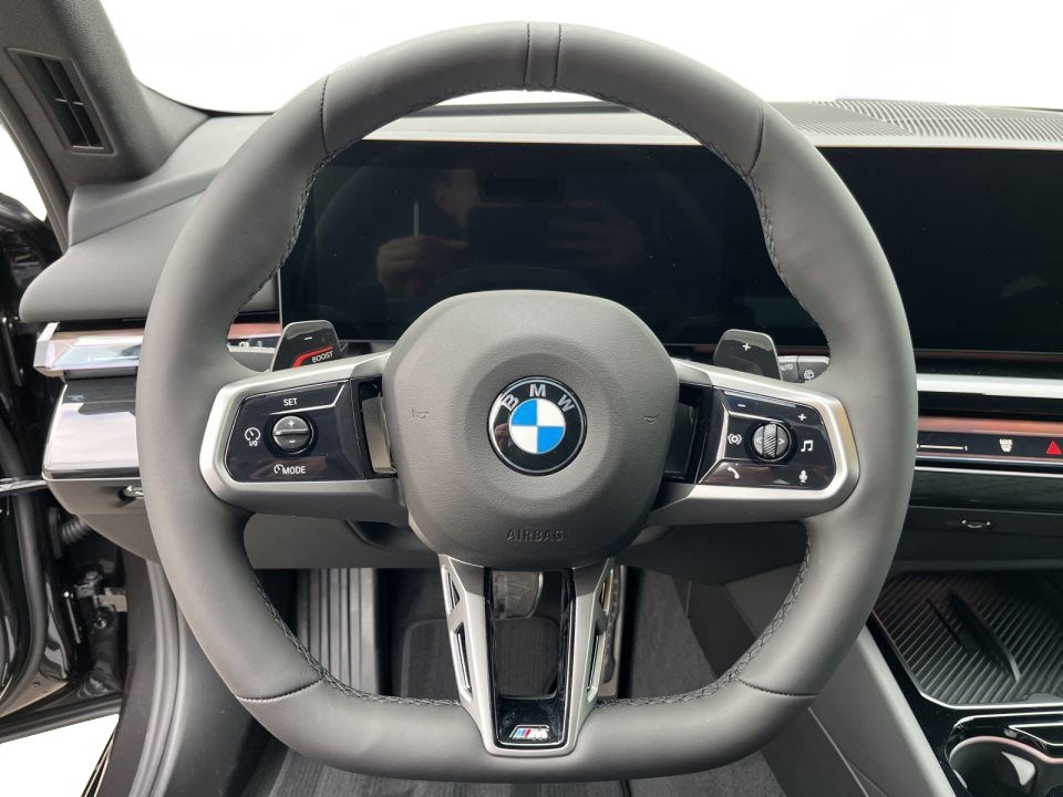 BMW Seria 5 540d xDrive Touring M-Sport - foto 11