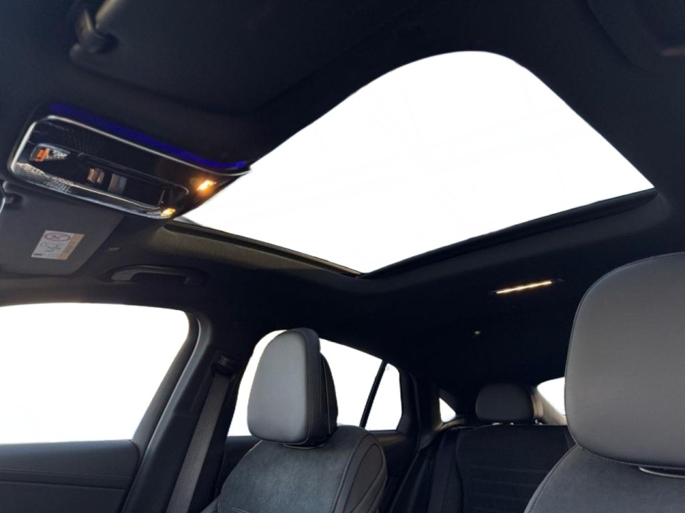 Mercedes-Benz GLC Coupe 300 4MATIC AMG Line - foto 9