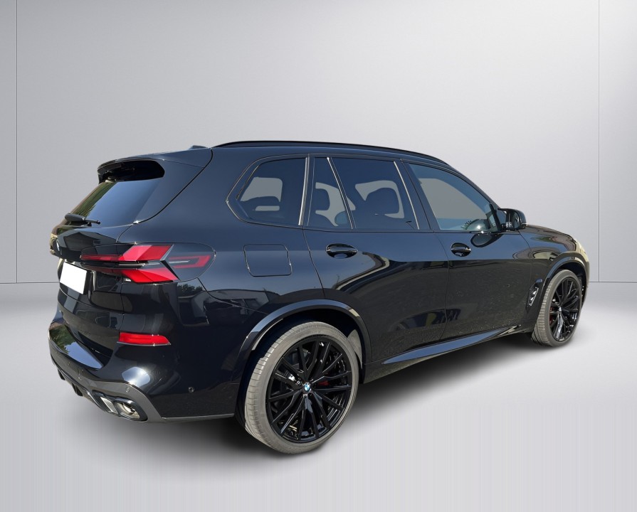 BMW X5 M60i xDrive (5)
