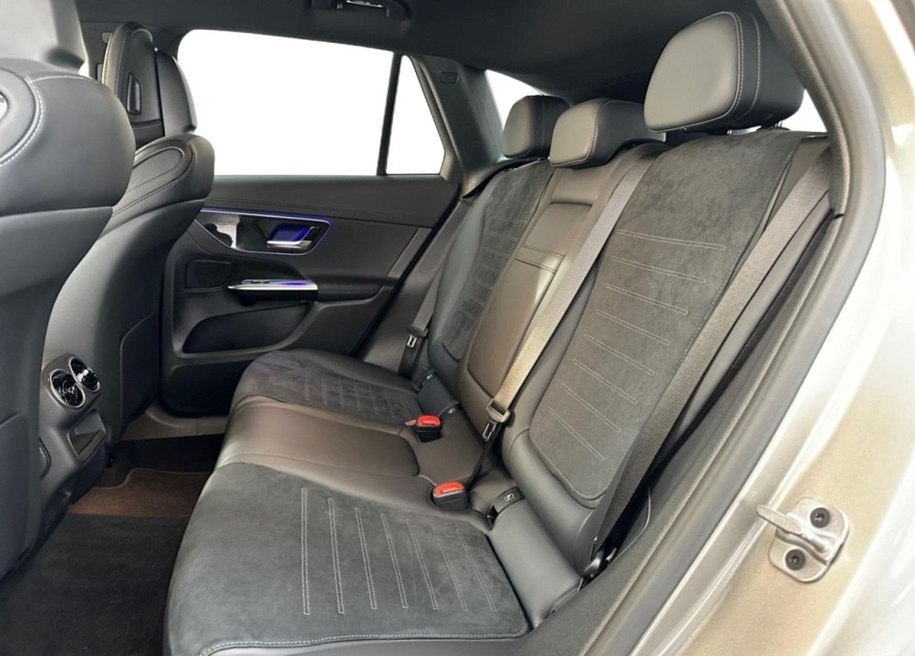 Mercedes-Benz GLC 200 4MATIC AMG Line - foto 6