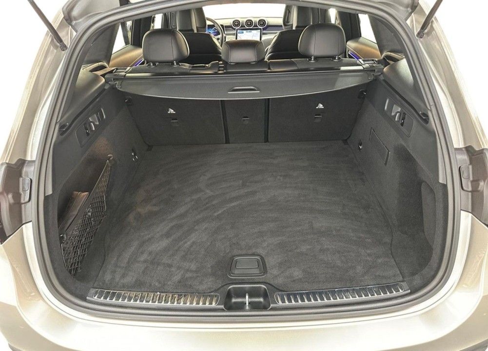 Mercedes-Benz GLC 200 4MATIC AMG Line - foto 11