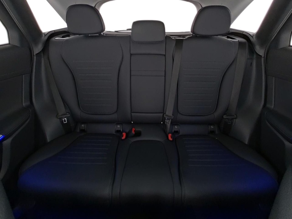 Mercedes-Benz GLC 200 4MATIC AMG Line - foto 13