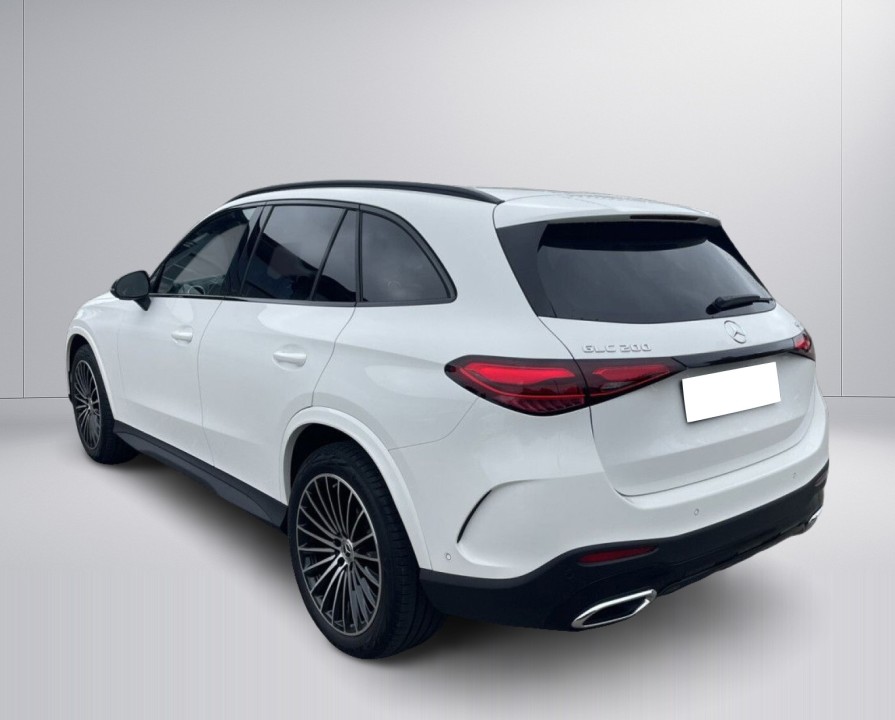 Mercedes-Benz GLC 200 4MATIC AMG Line (5)