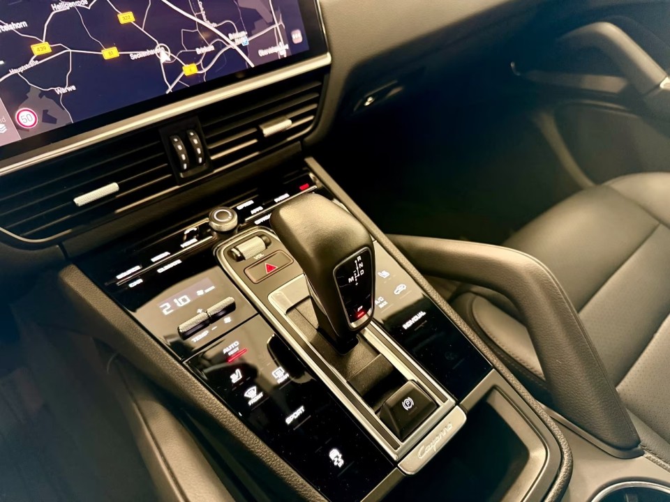 Porsche Cayenne - foto 11