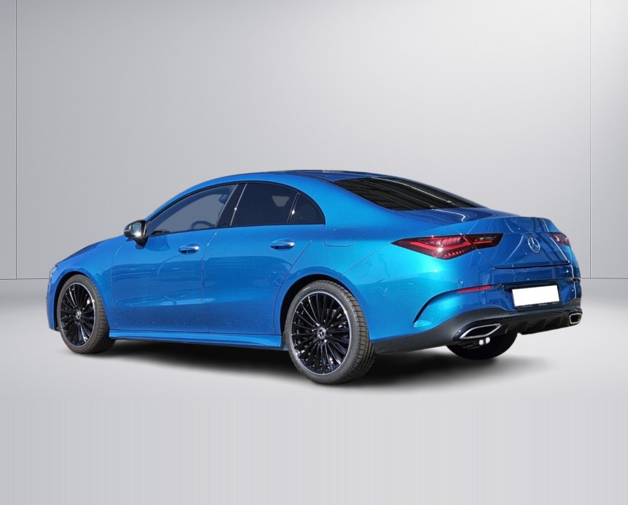 Mercedes-Benz CLA 220 4MATIC AMG Line (2)