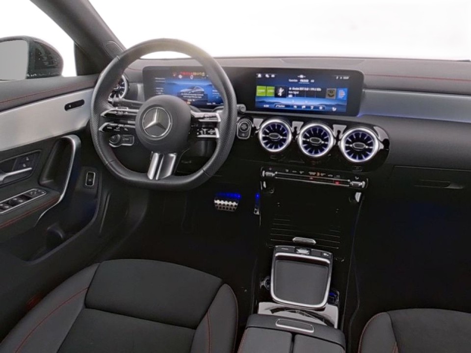 Mercedes-Benz CLA 200 AMG - foto 7