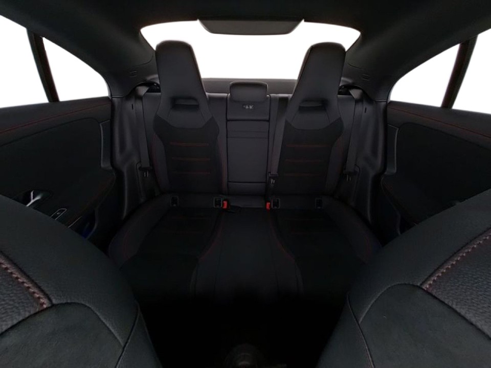 Mercedes-Benz CLA 200 AMG - foto 6