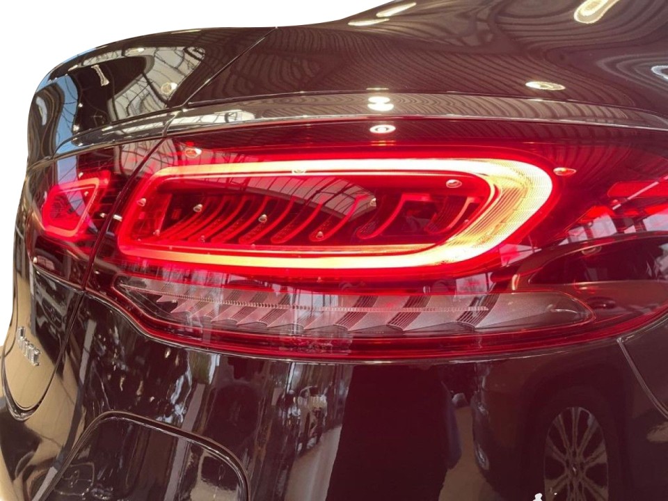 Mercedes-Benz GLC Coupé 300e 4MATIC AMG - foto 21