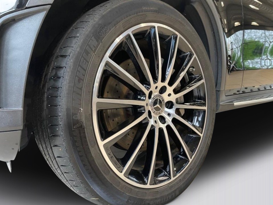 Mercedes-Benz GLC Coupé 300e 4MATIC AMG - foto 23