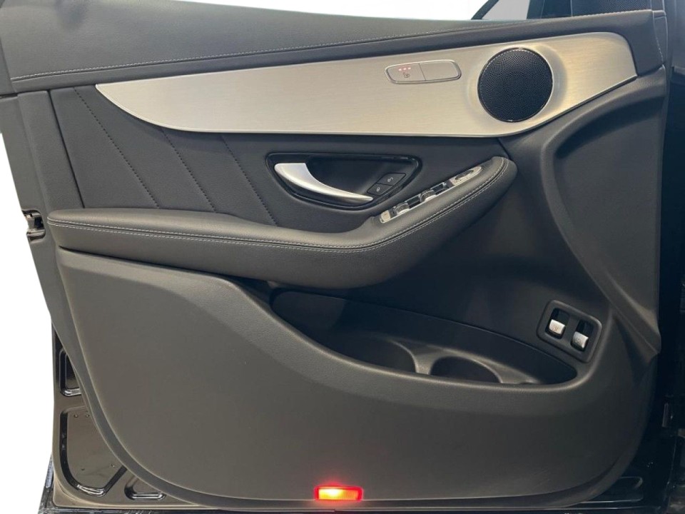 Mercedes-Benz GLC Coupé 300e 4MATIC AMG - foto 17