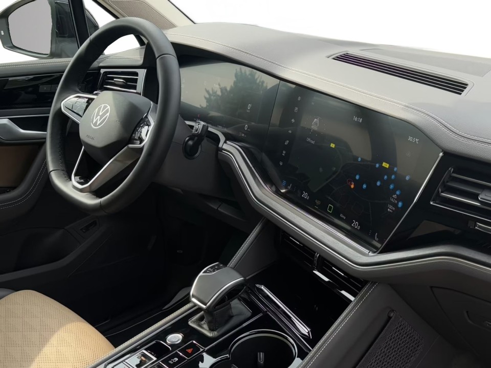 Volkswagen Touareg Elegance - foto 18