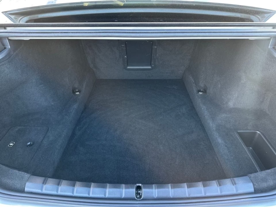 BMW Seria 7 740d xDrive - foto 12