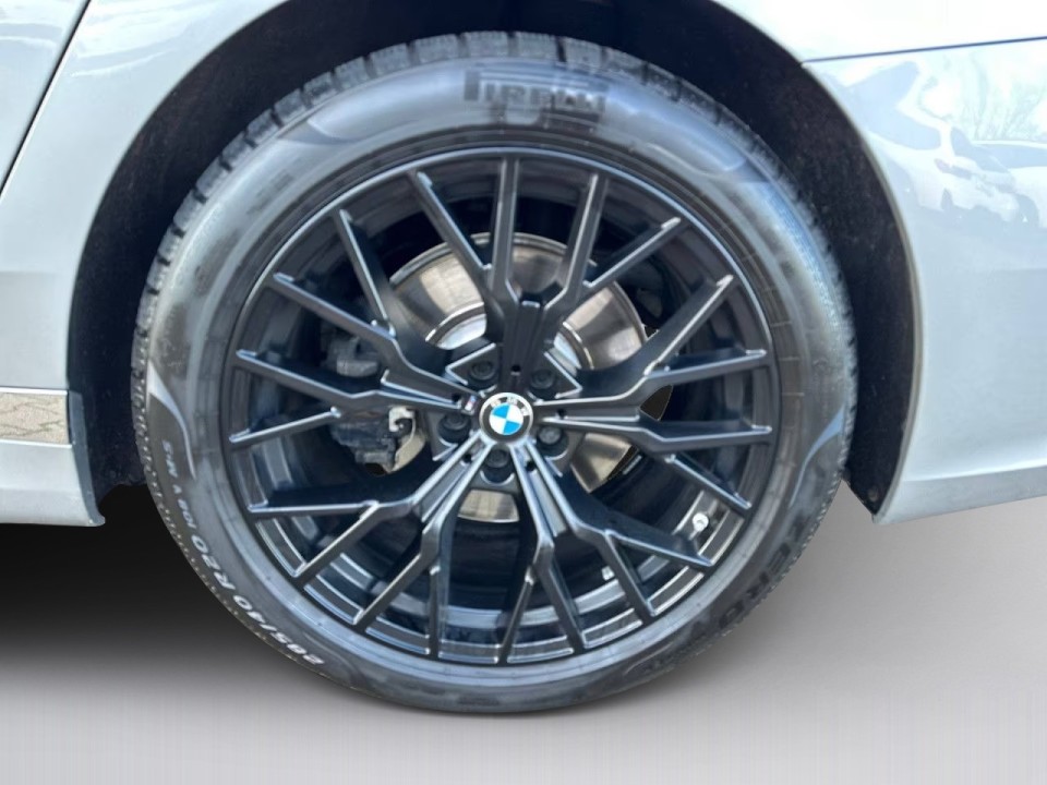 BMW Seria 7 740d xDrive - foto 13