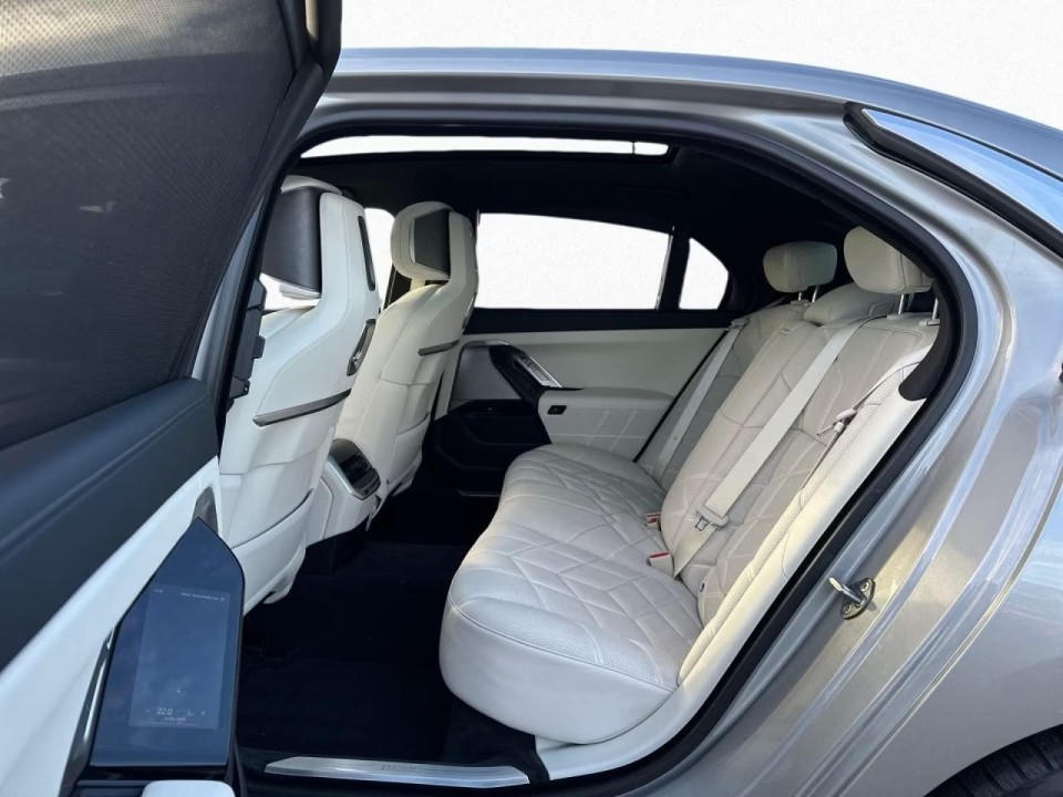 BMW Seria 7 740d xDrive - foto 8