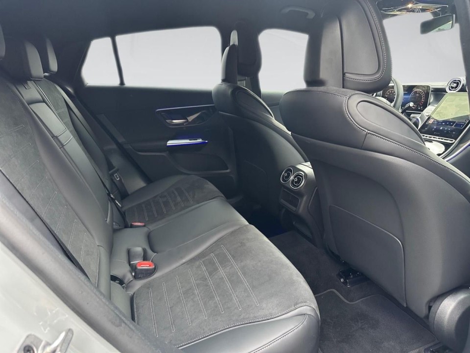 Mercedes-Benz GLC Coupé 300e 4MATIC AMG - foto 19