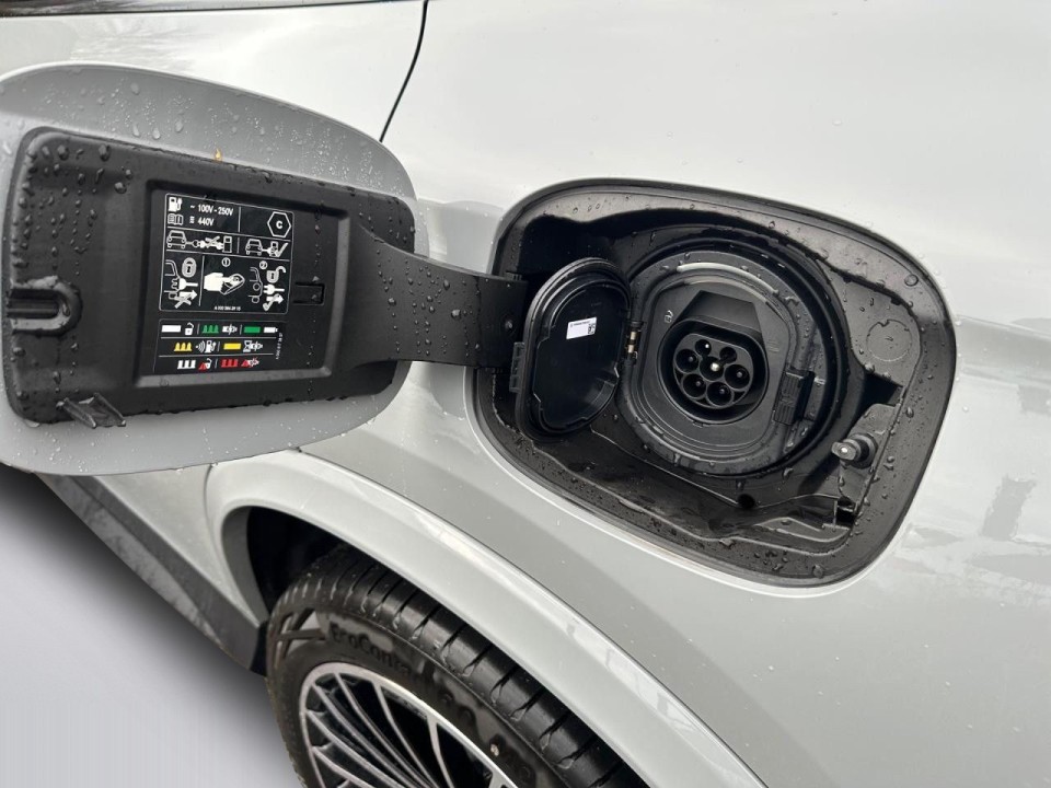 Mercedes-Benz GLC Coupé 300e 4MATIC AMG - foto 21