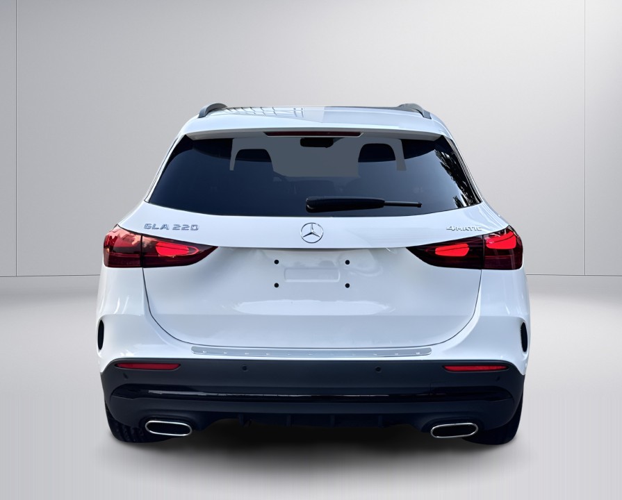 Mercedes-Benz GLA 220 4MATIC (4)