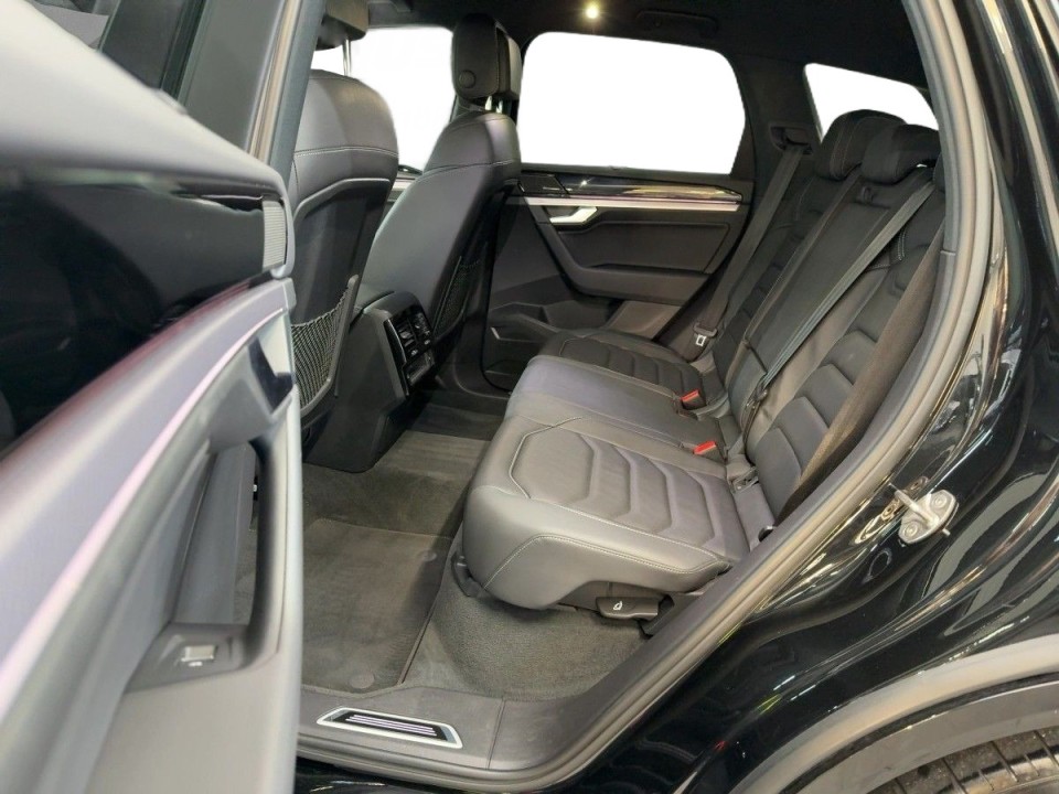 Volkswagen Touareg R-Line - foto 13