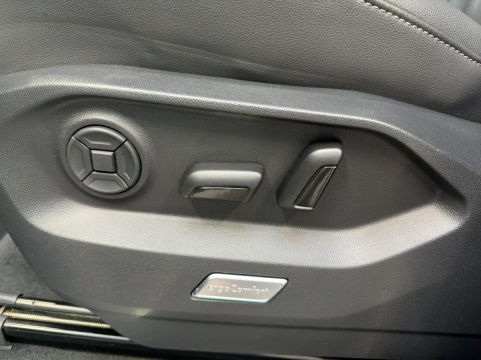 Volkswagen Touareg R-Line - foto 14