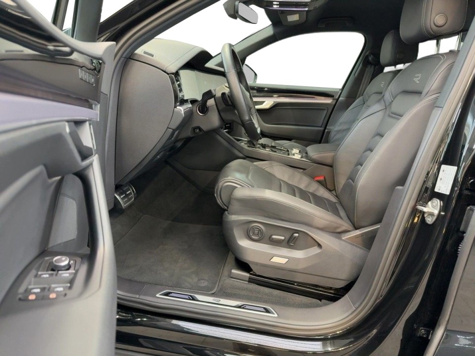 Volkswagen Touareg R-Line - foto 7