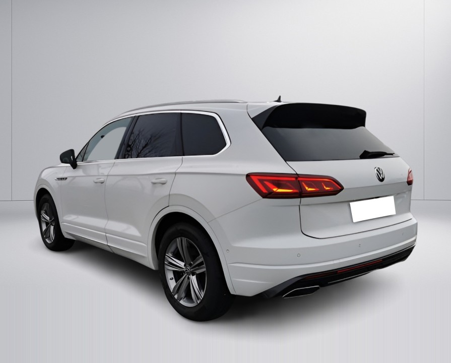 Volkswagen Touareg R-Line (4)