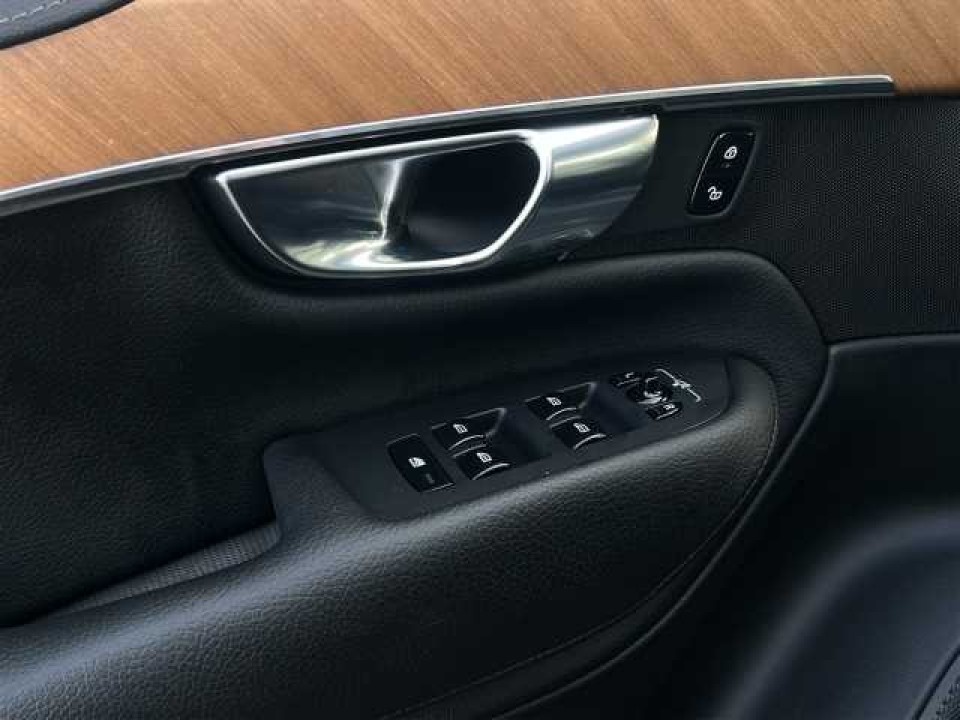 Volvo XC 90 - foto 13