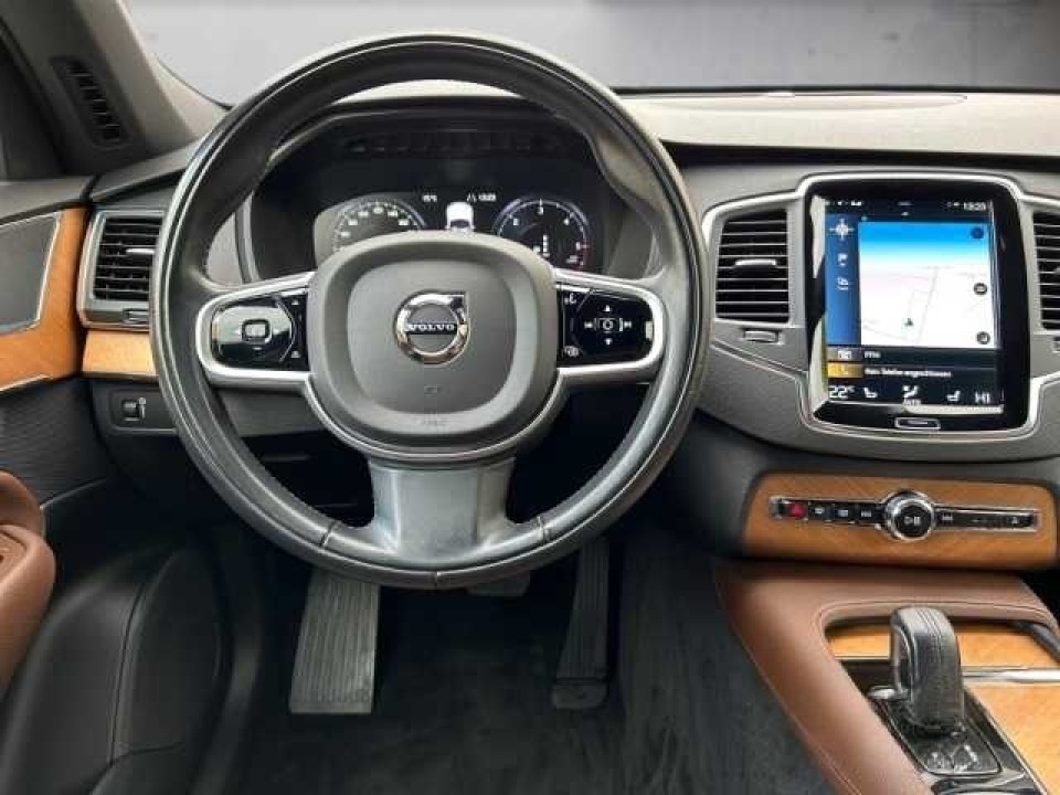 Volvo XC 90 (5)