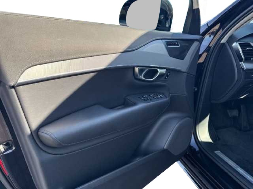 Volvo XC 90 - foto 11