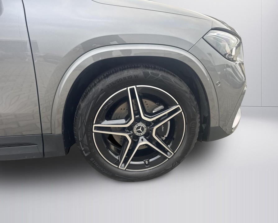 Mercedes-Benz GLA 220 4MATIC AMG - foto 18