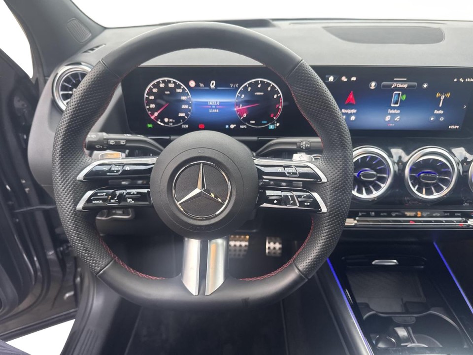 Mercedes-Benz GLA 220 4MATIC AMG - foto 14