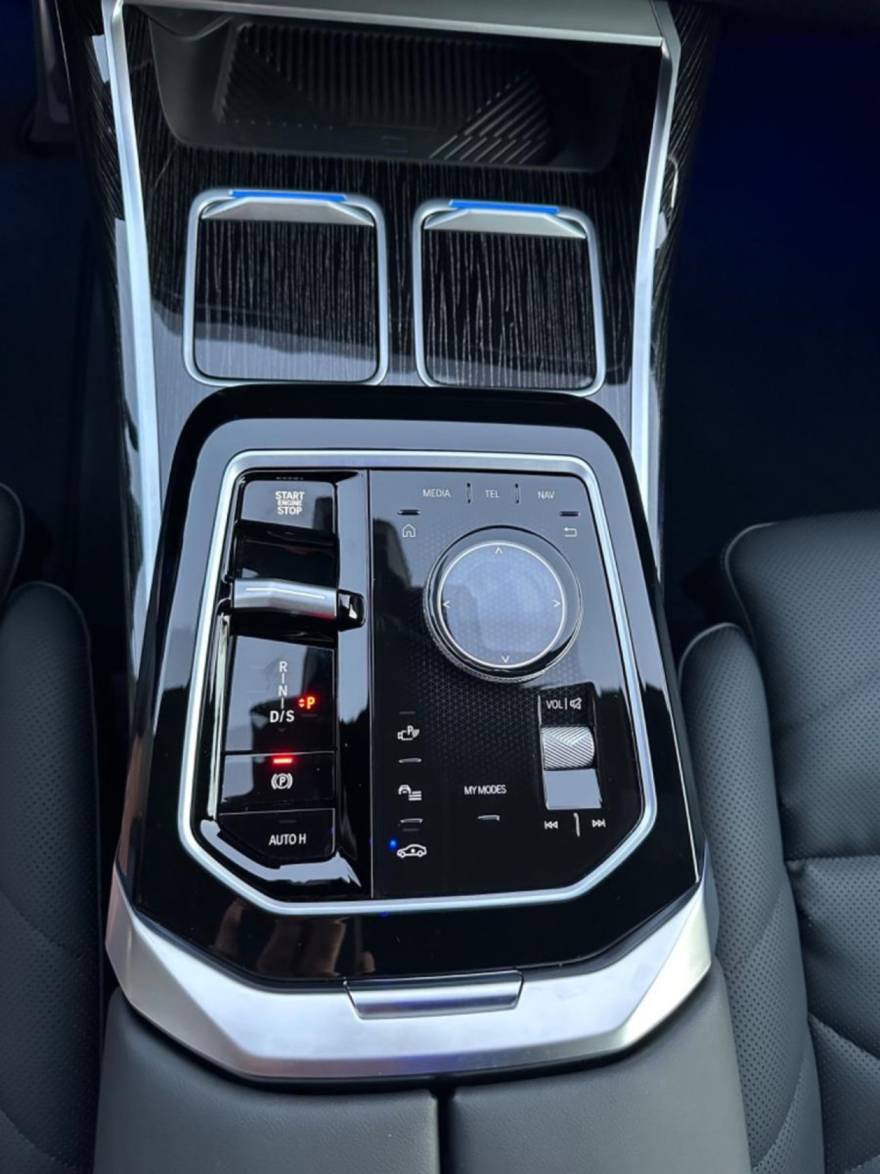 BMW Seria 7 xDrive740d M-Sport - foto 23