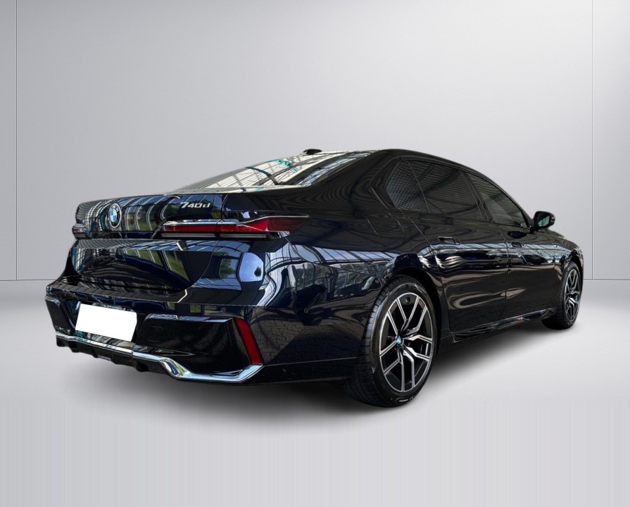 BMW Seria 7 xDrive740d M-Sport (3)