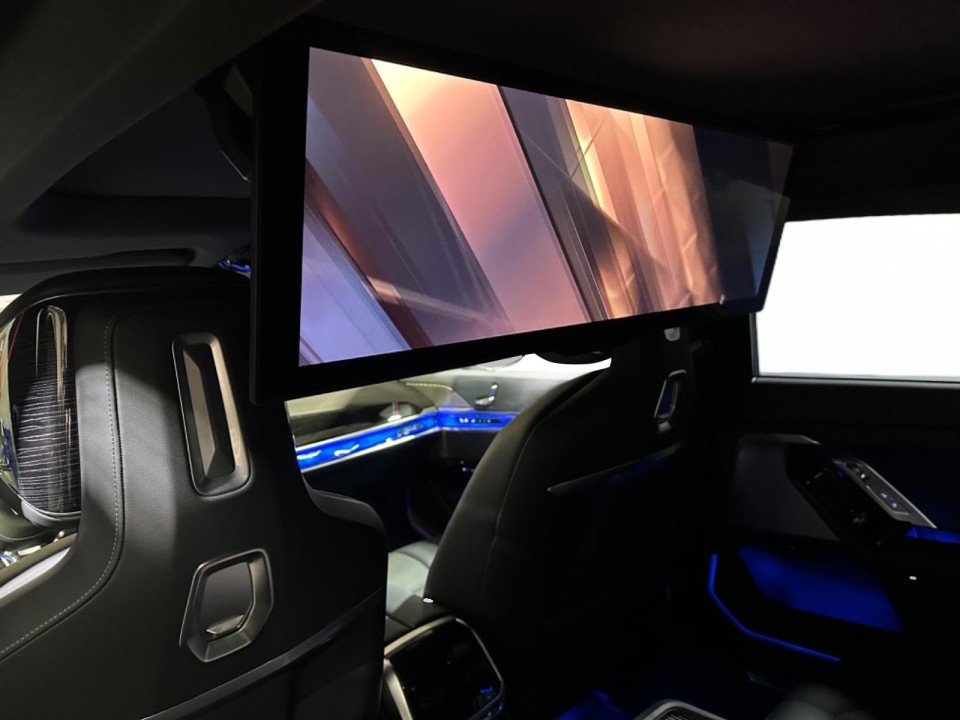 BMW Seria 7 xDrive740d M-Sport - foto 27