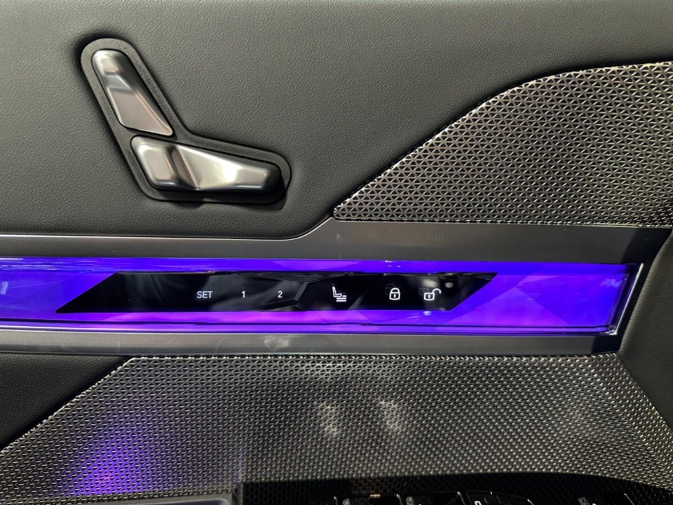 BMW Seria 7 xDrive740d M-Sport - foto 31