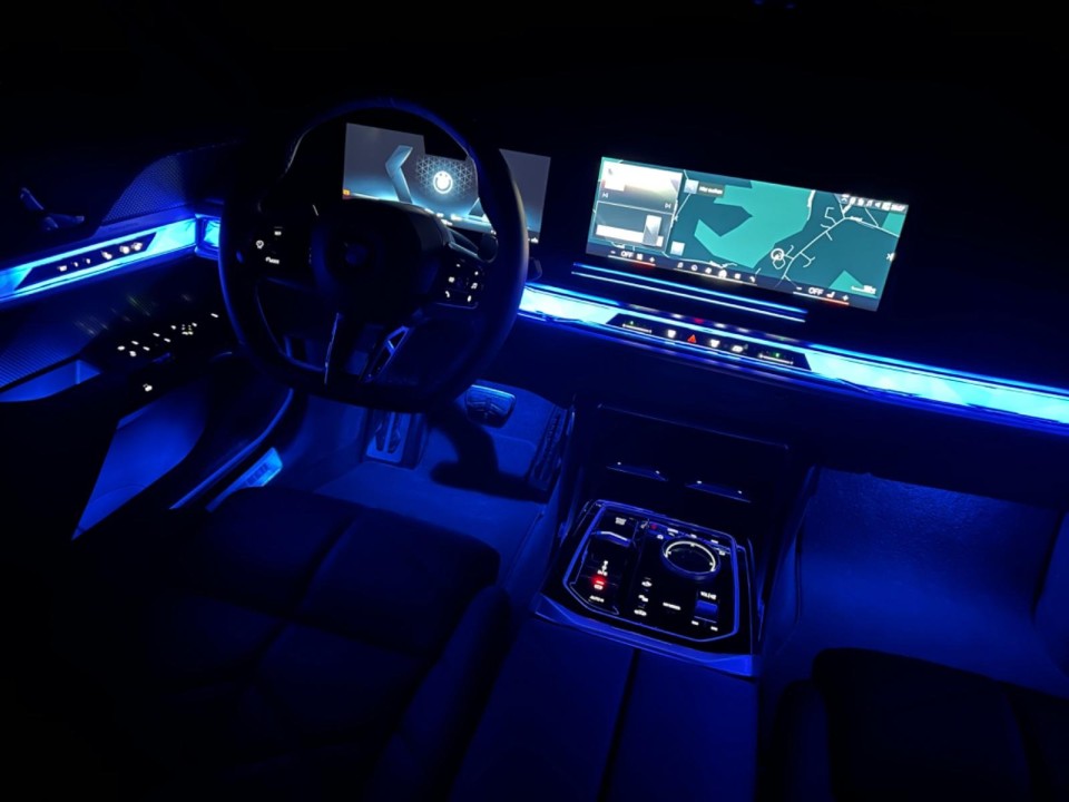 BMW Seria 7 xDrive740d M-Sport - foto 20