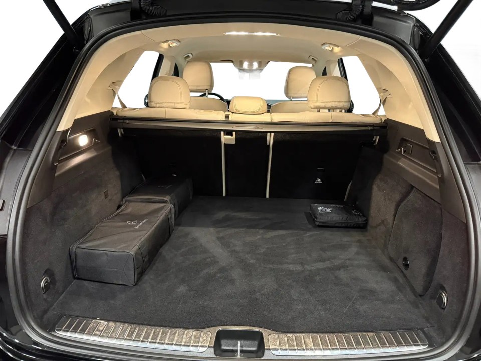 Mercedes-Benz GLE 350de 4MATIC AMG - foto 32