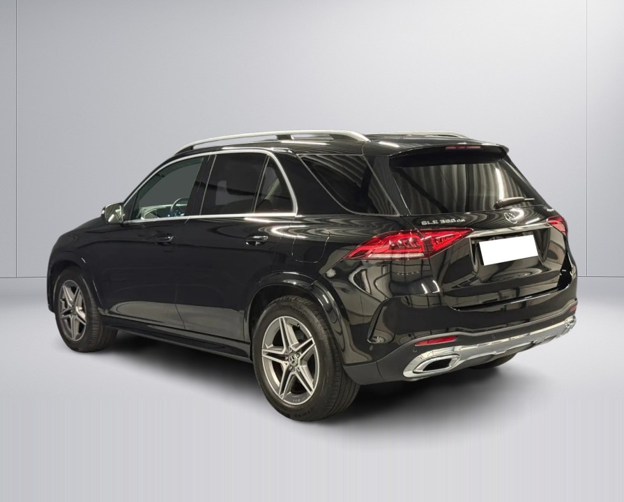 Mercedes-Benz GLE 350de 4MATIC AMG (5)