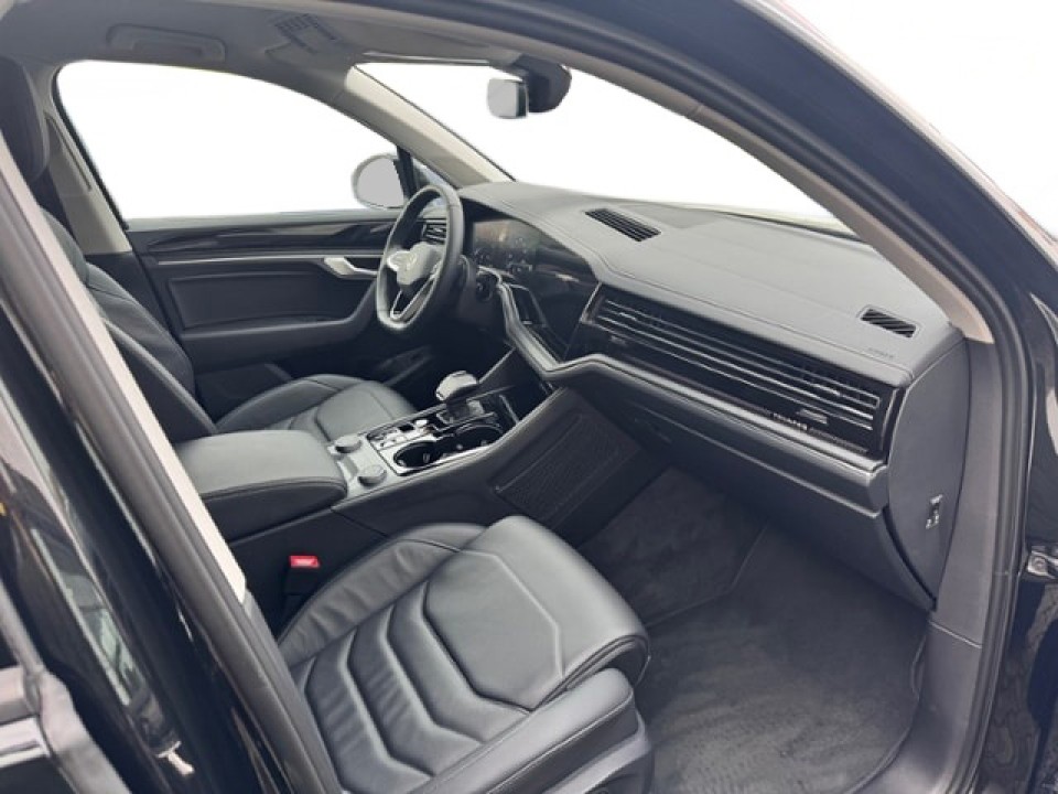 Volkswagen Touareg - foto 9