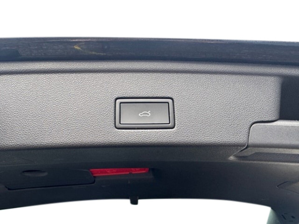 Volkswagen Touareg - foto 11