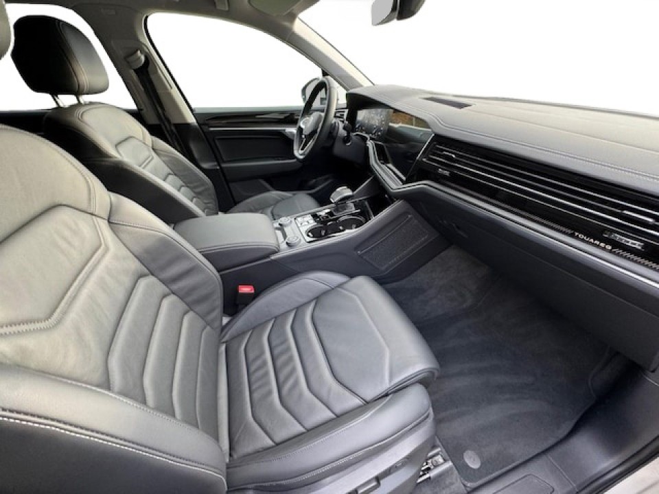 Volkswagen Touareg - foto 11