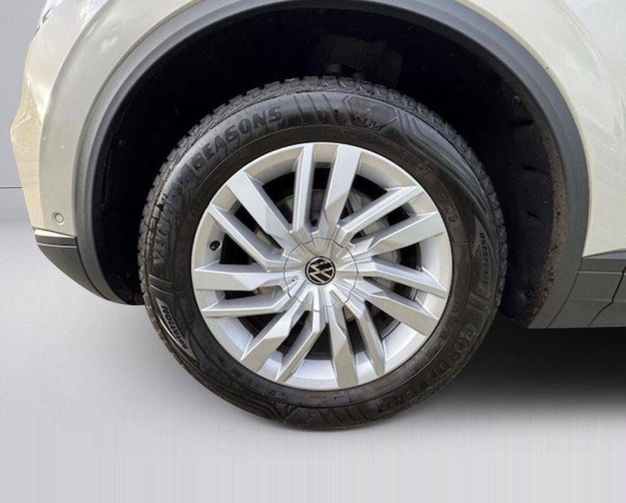 Volkswagen Touareg - foto 15