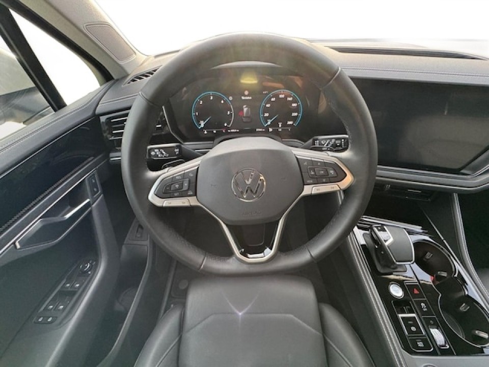 Volkswagen Touareg - foto 14