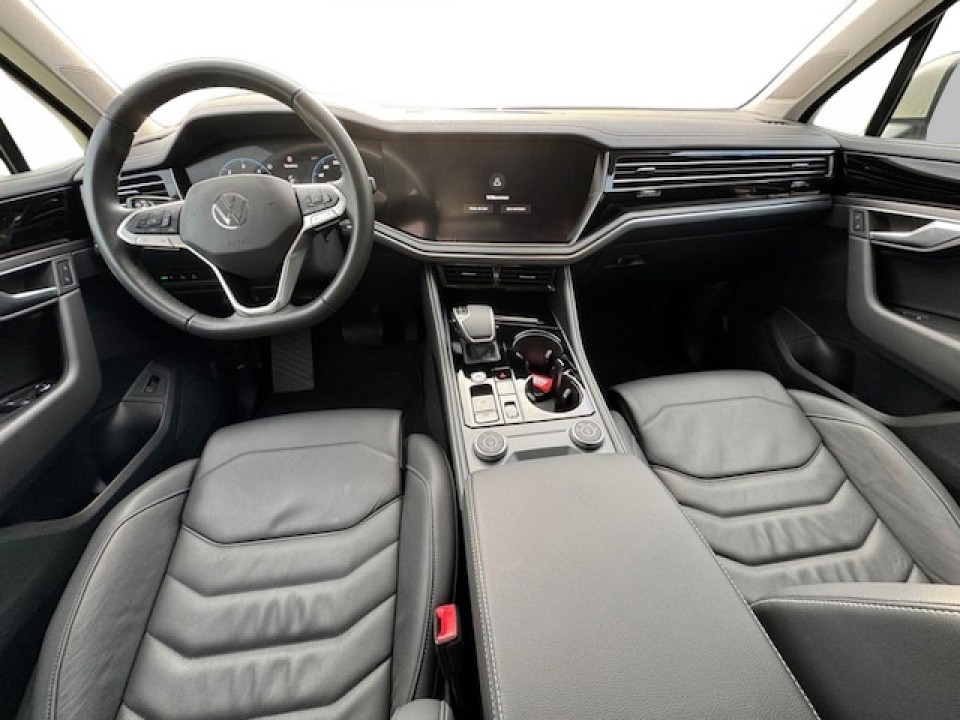 Volkswagen Touareg - foto 12