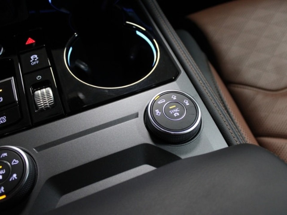 Volkswagen Touareg R-Line - foto 13