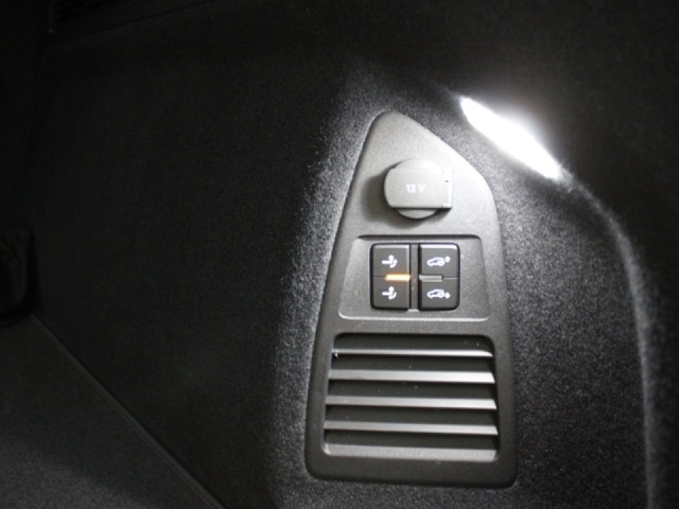 Volkswagen Touareg R-Line - foto 14