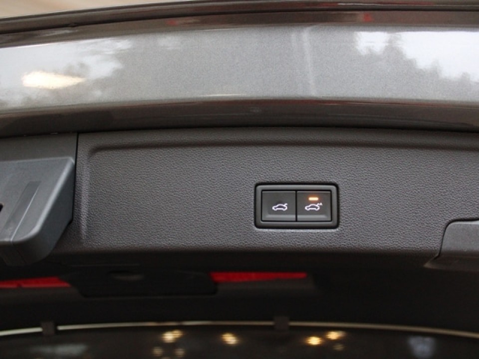 Volkswagen Touareg R-Line - foto 20