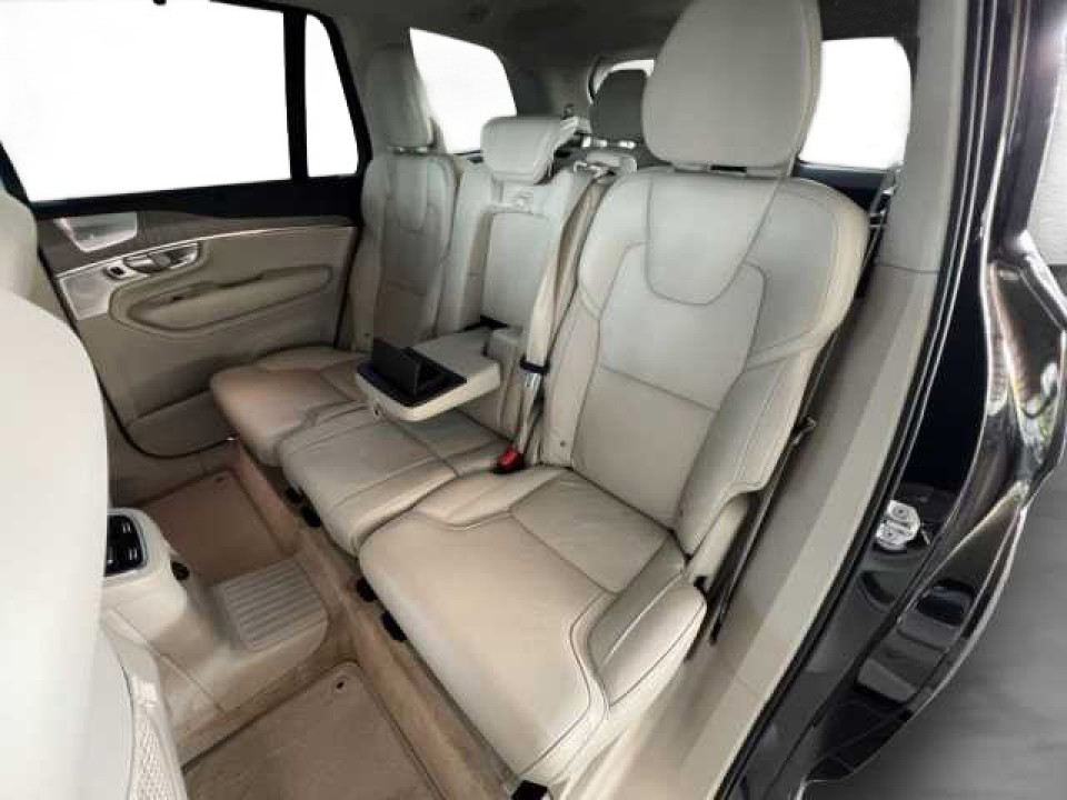 Volvo XC 90 - foto 11