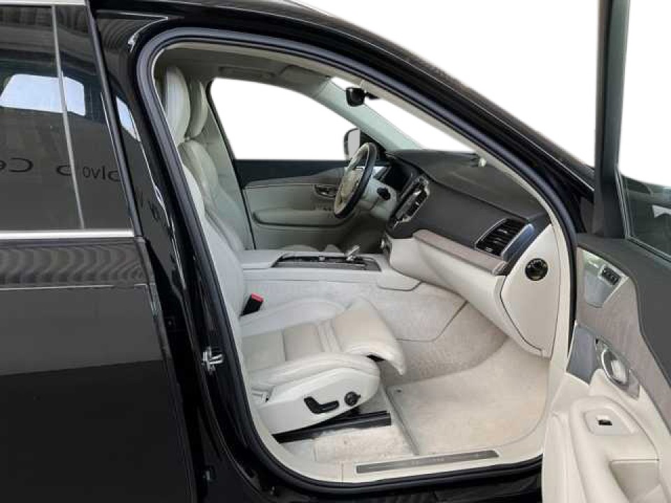 Volvo XC 90 - foto 13